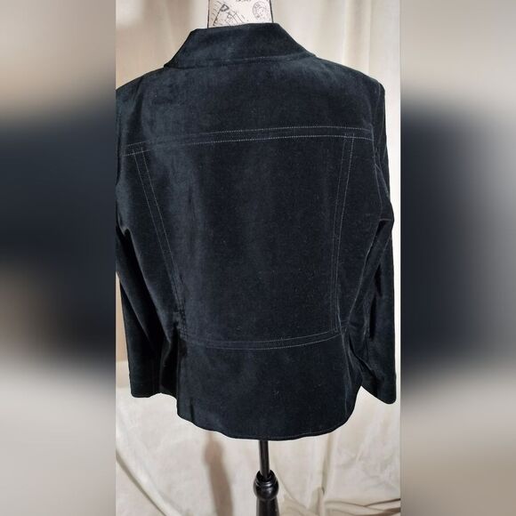 Jones NY Signature Black Velvet Jacket w/Silvertone Clasp Closures. Size… - Picture 3 of 6